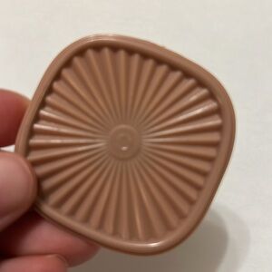 Tupperware Seal Magnet